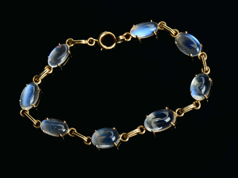 Vintage Blue Moonstone Link Bracelet in Gold