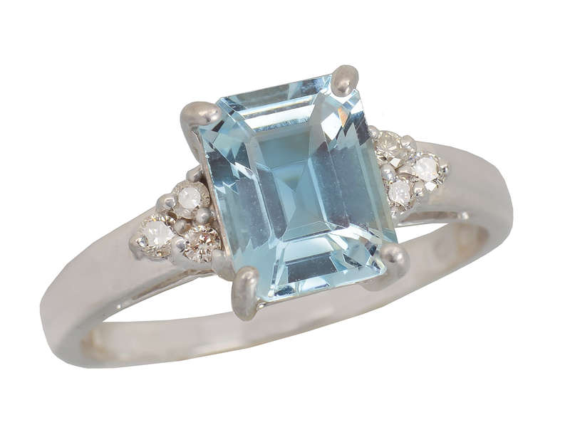 Vintage Emerald Cut Aquamarine Diamond Ring