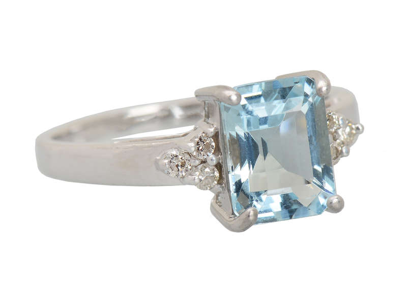 Vintage Emerald Cut Aquamarine Diamond Ring