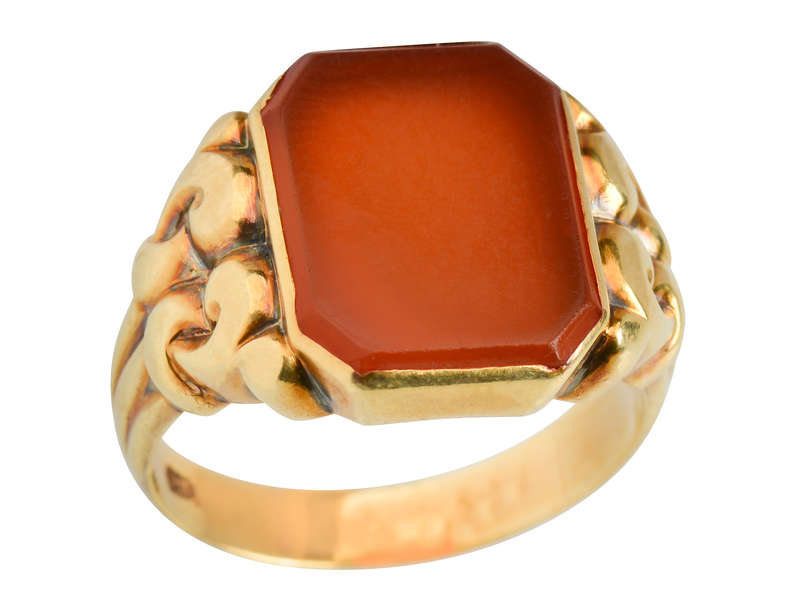 Standout Carnelian Agate Gold Ring