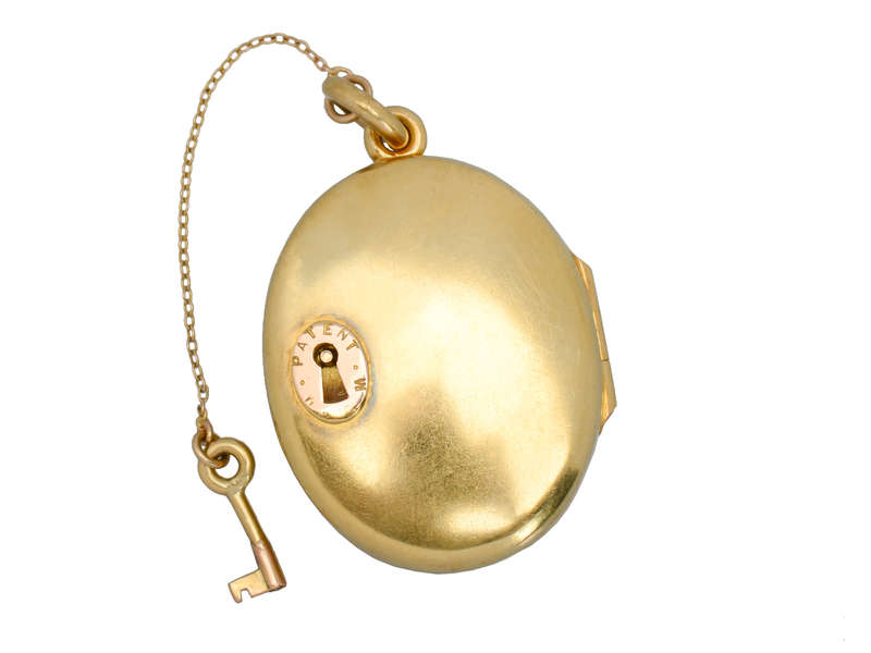 Rare 18k Gold Locket & Working Key