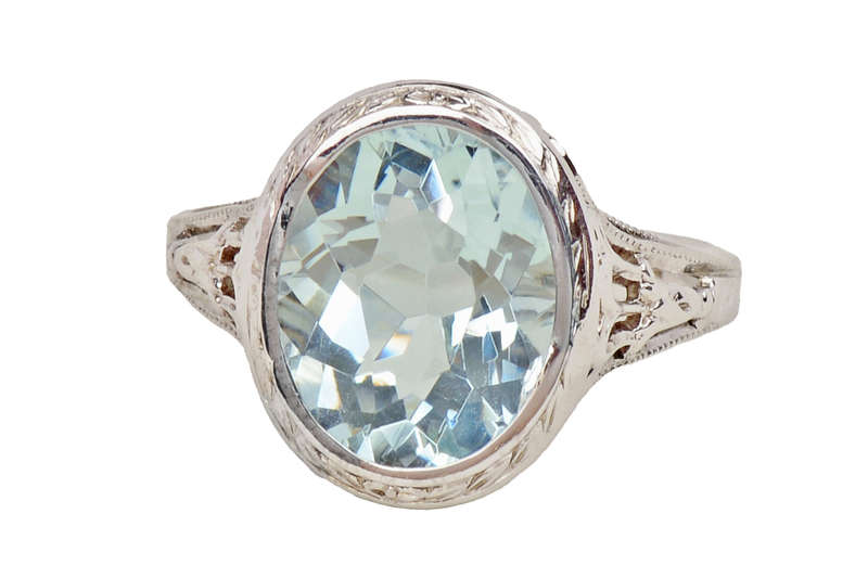 Vintage Filigree White Gold Aquamarine Ring