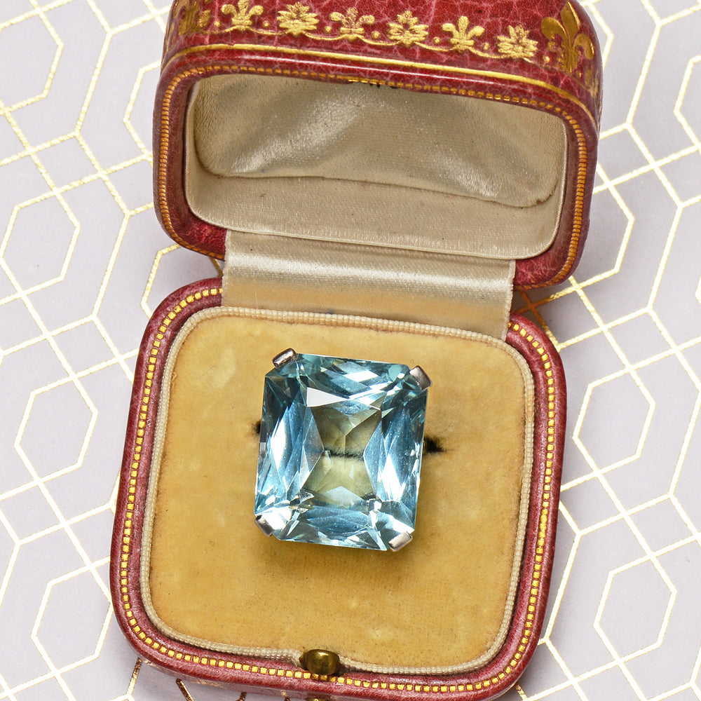 
                      
                        Grandeur in an Aquamarine Platinum Ring
                      
                    