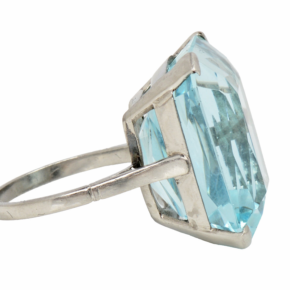 
                      
                        Grandeur in an Aquamarine Platinum Ring
                      
                    